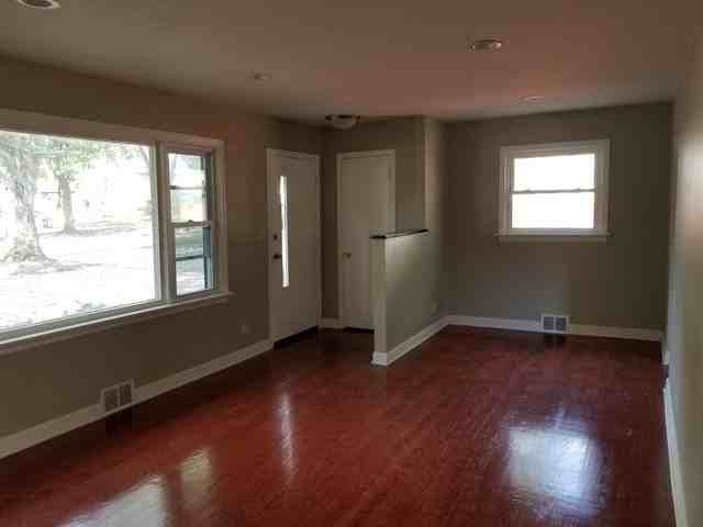 115 Williams St - Photo 3 of 14