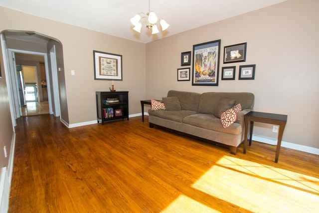 6117 S Narragansett Ave - Photo 3 of 18