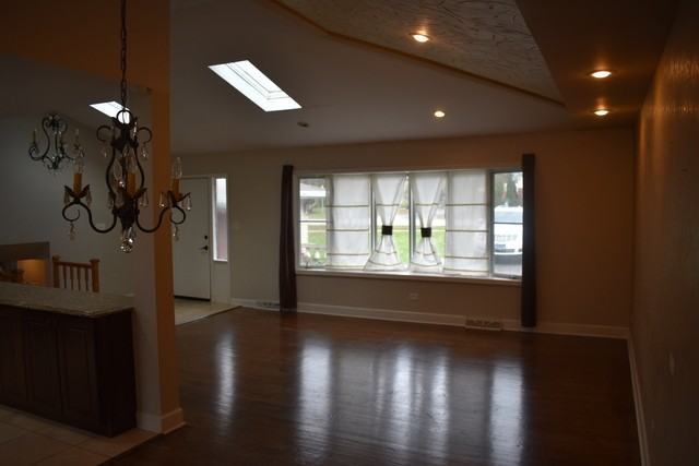 5708 Wolf Rd - Photo 3 of 14