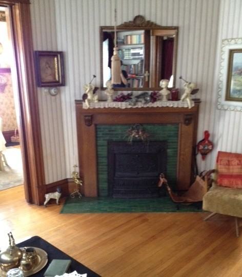 1349 W Wood St - Photo 2 of 4