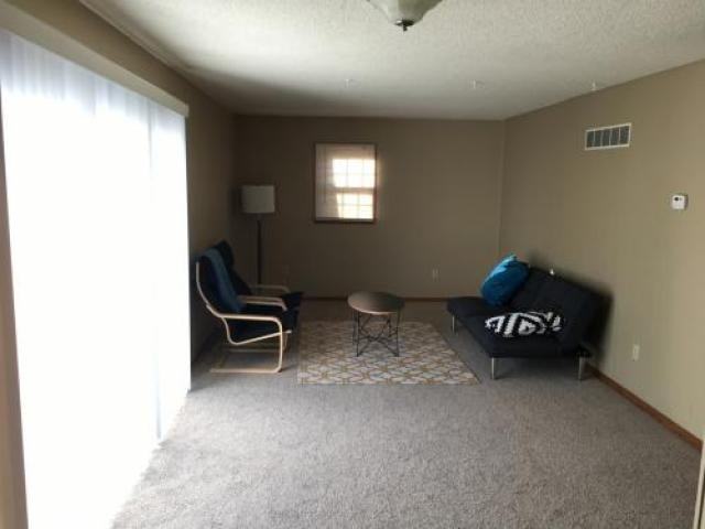 910 Garden Way - Photo 3 of 6