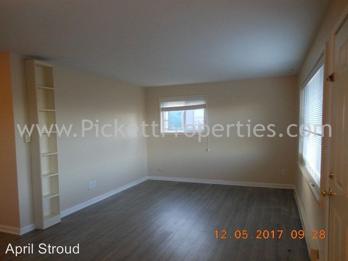 3262 Halverson Ave - Photo 3 of 8