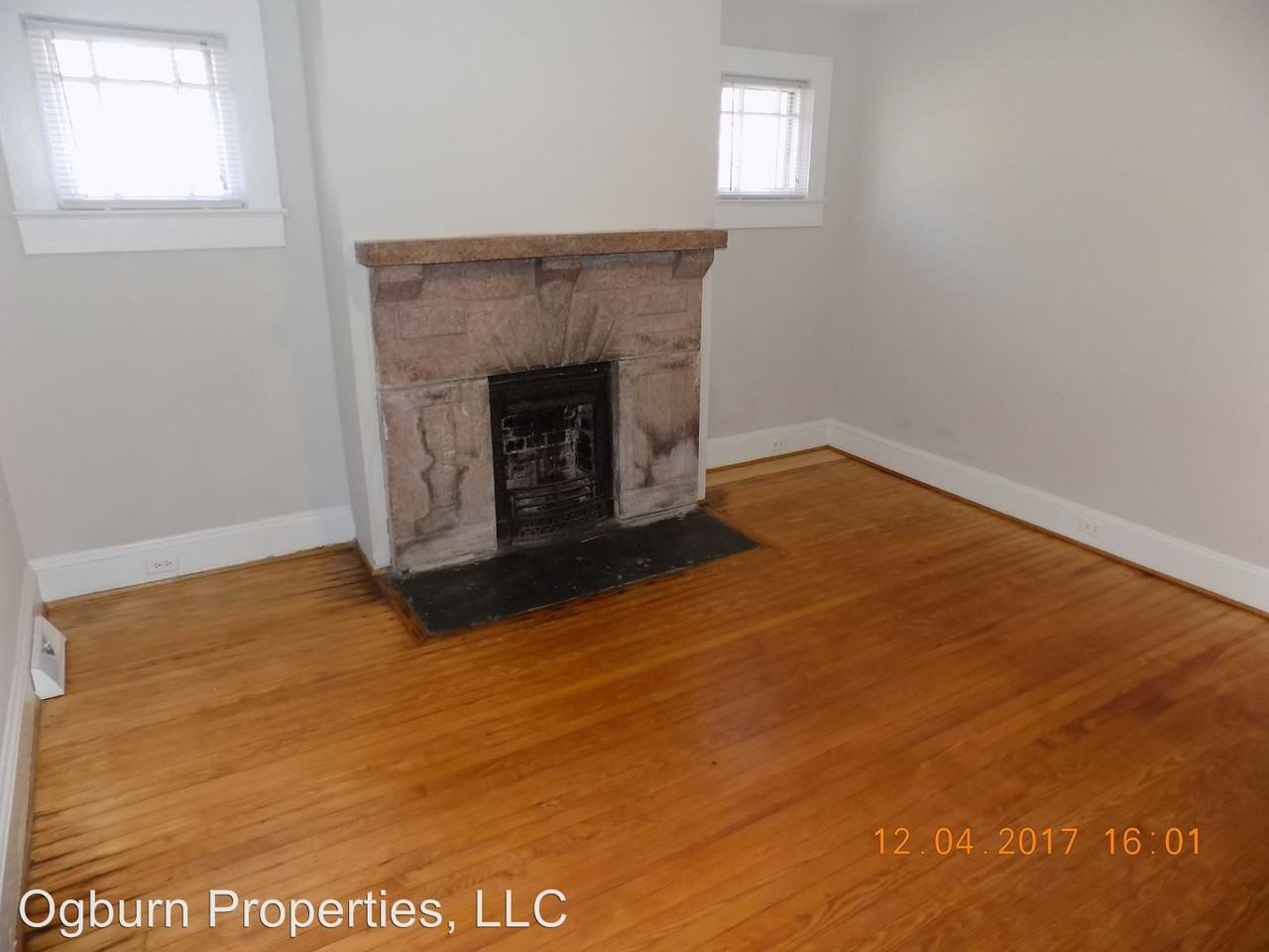 1328 Winfield Dr - Photo 2 of 12