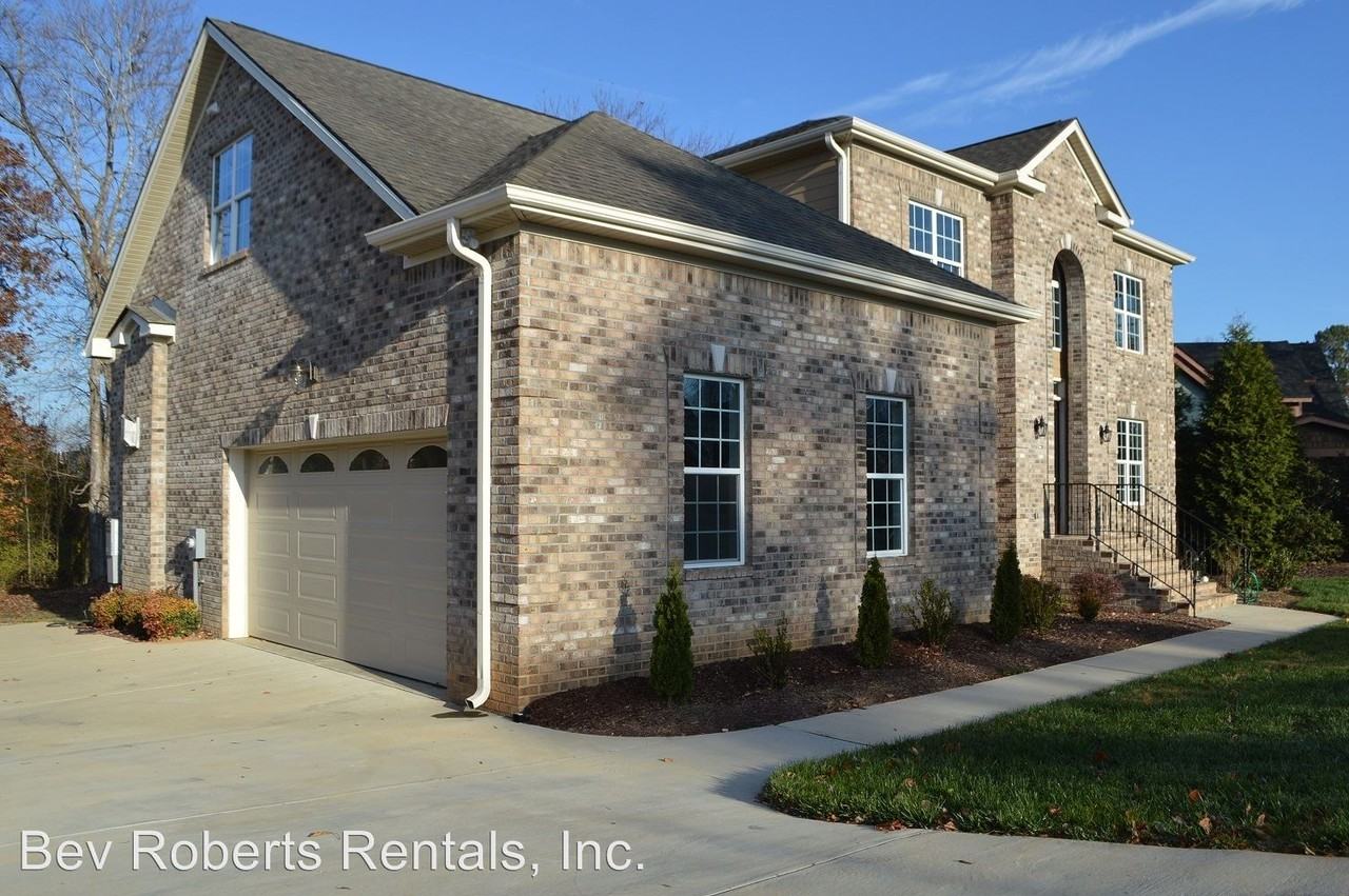 425 Waterville St - Photo 2 of 35