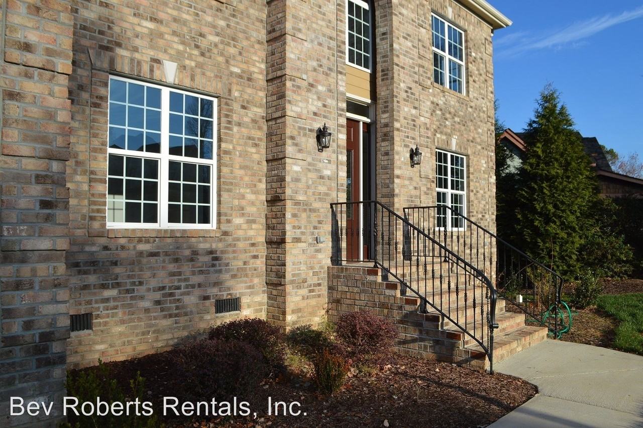 425 Waterville St - Photo 3 of 35