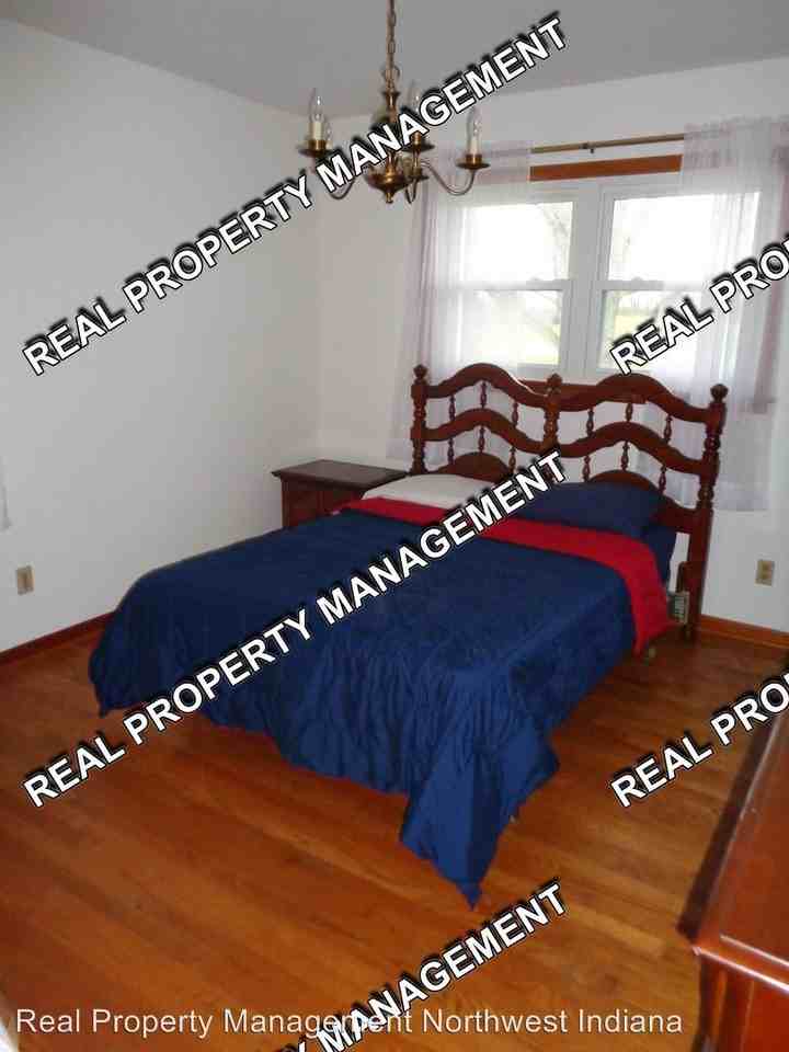 15714 113th Ave - Photo 3 of 4