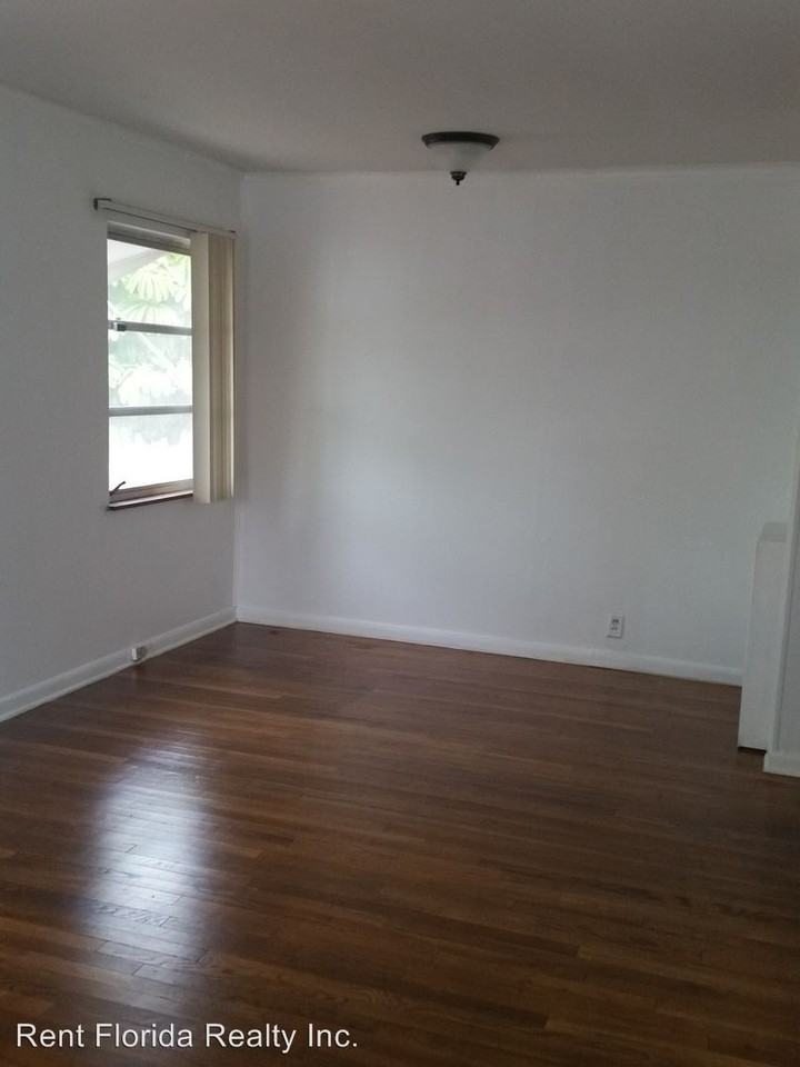 1616 North N Street - Photo 3 of 13