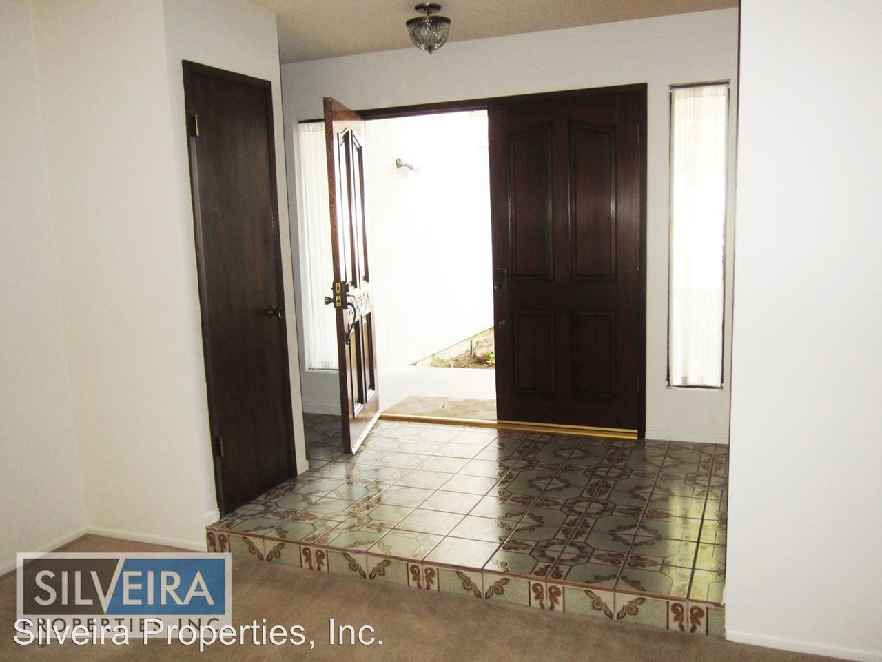 315 Garnet Way - Photo 3 of 42