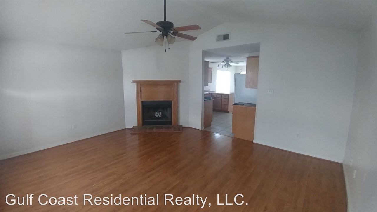 13112 Sunview Cove - Photo 2 of 7