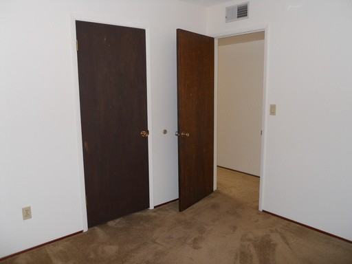 1605 San Miguel Ln - Photo 3 of 7