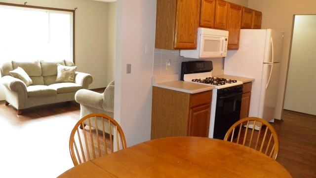 8 Ingleshire Rd - Photo 2 of 14