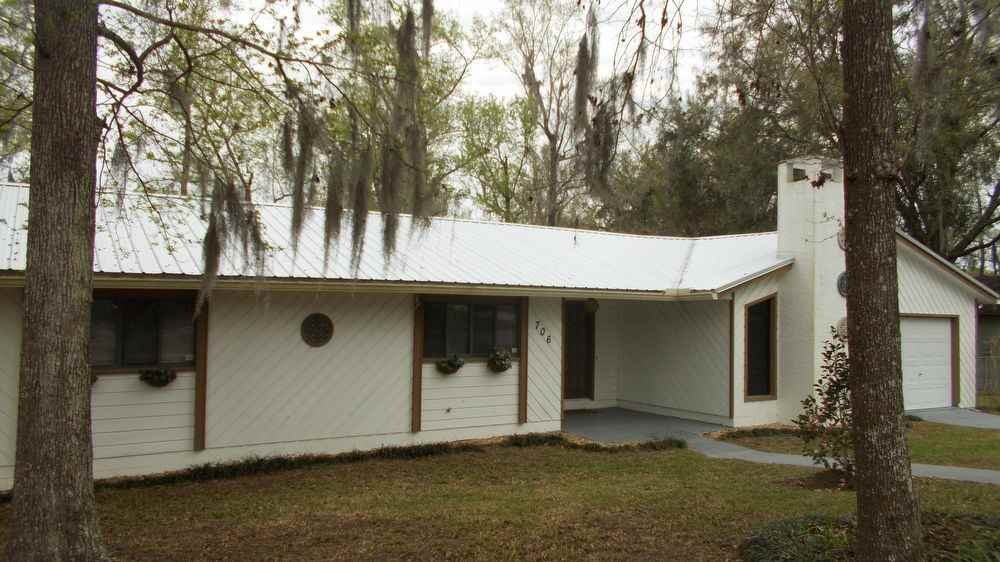 706 Nw 97th Terrace - Photo 2 of 11