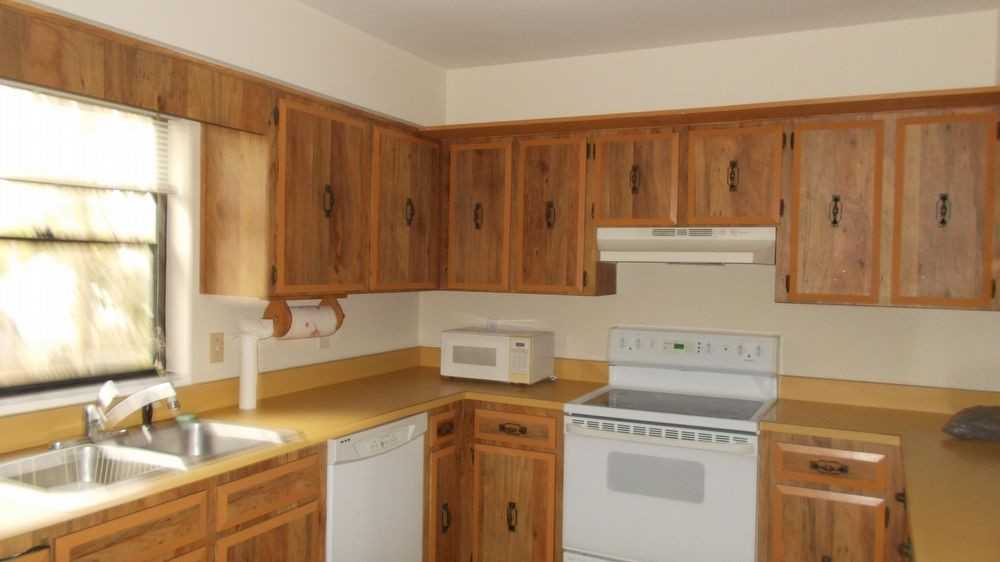 706 Nw 97th Terrace - Photo 3 of 11