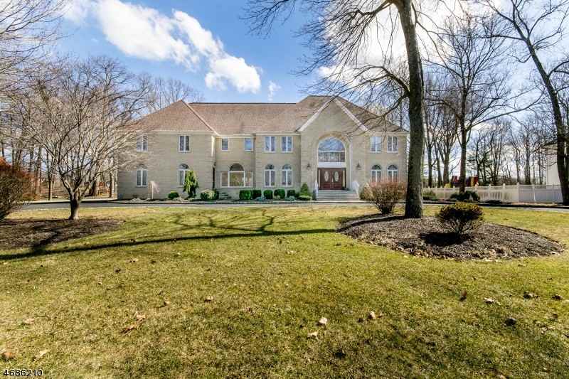 14 Castle Ct - Photo 3 of 24