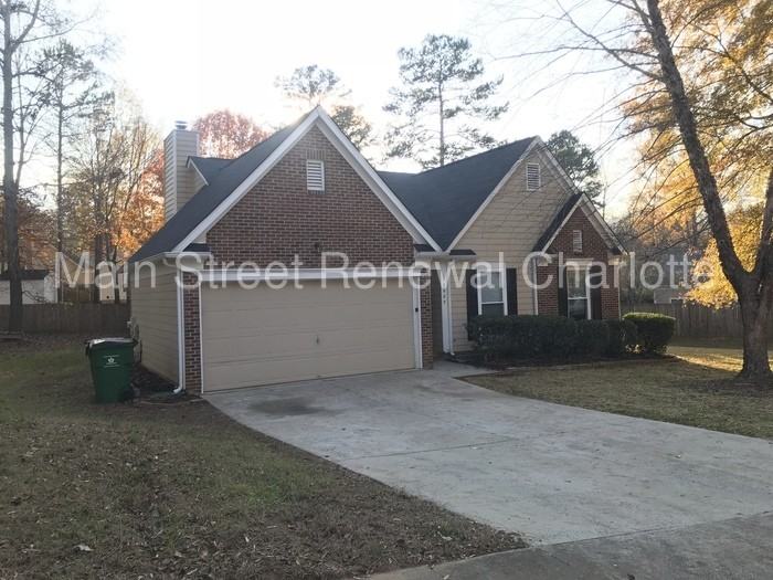 8625 Flowers Ct - Photo 2 of 11