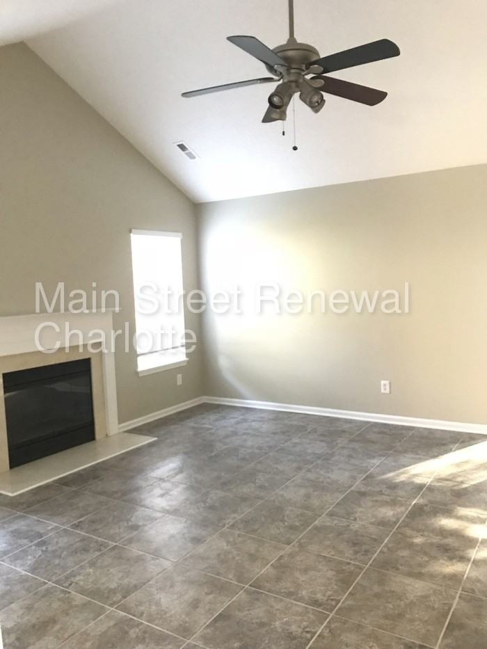 8625 Flowers Ct - Photo 3 of 11