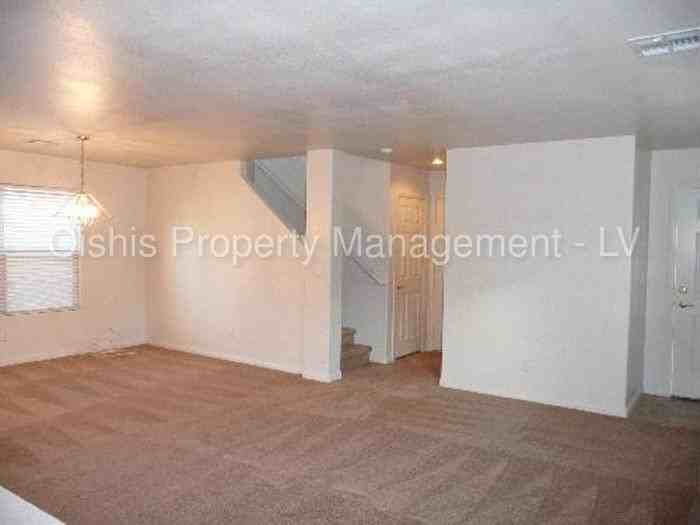 9967 Perceval St - Photo 2 of 5