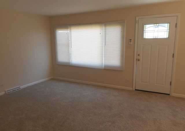 14916 Richmond Ave - Photo 3 of 10