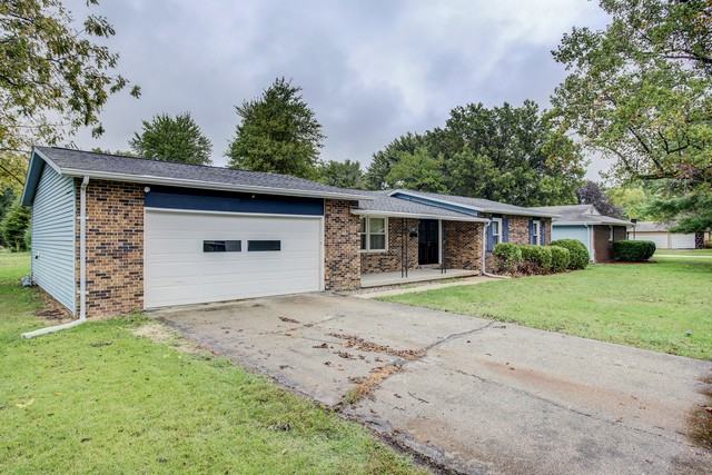 302 G H Baker Dr - Photo 3 of 30