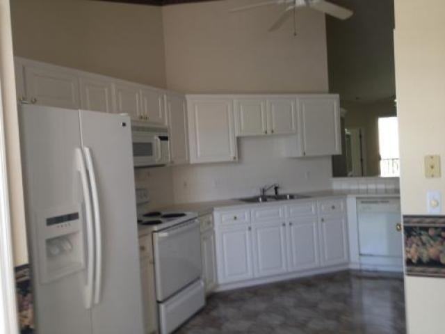 373 Enclave Dr - Photo 2 of 6