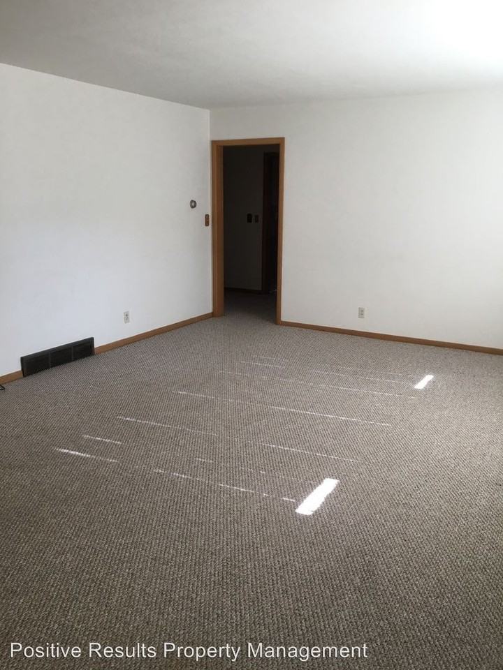 3524 Cross St - Photo 2 of 19