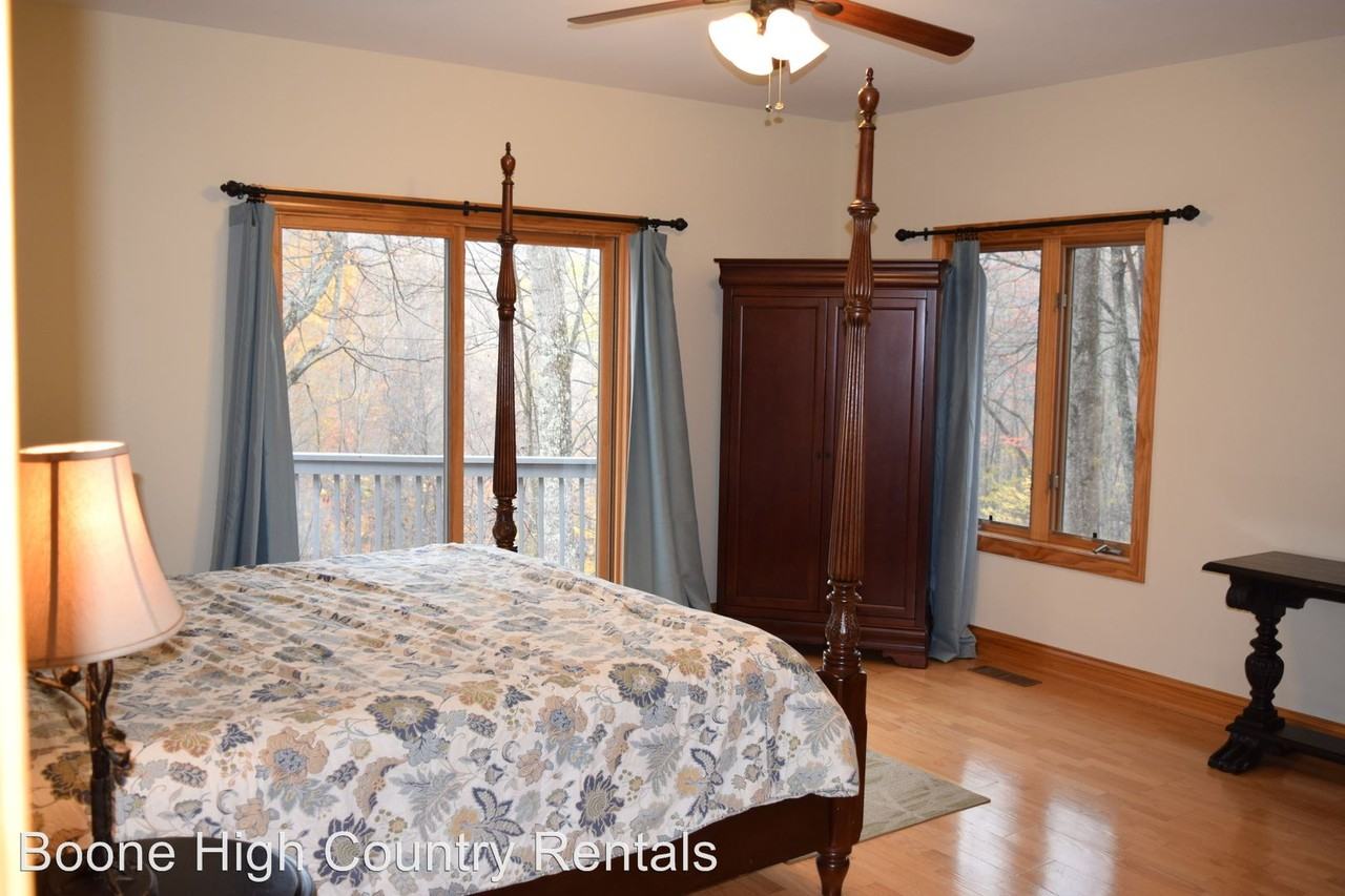 538 Little Creekside Rd - Photo 3 of 16