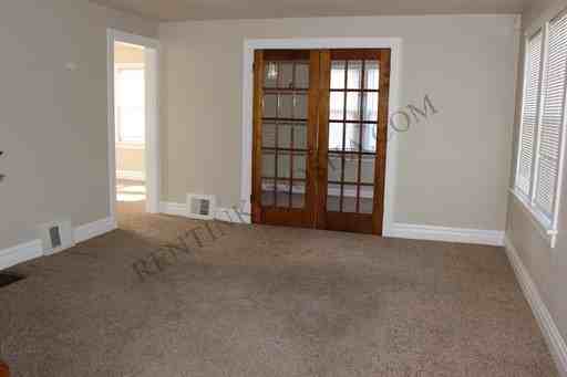 8112 12th Ave - Photo 3 of 12