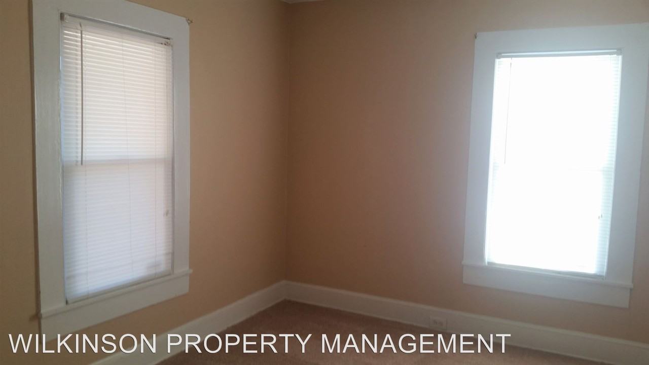 118 Robbins St SW - Photo 3 of 9