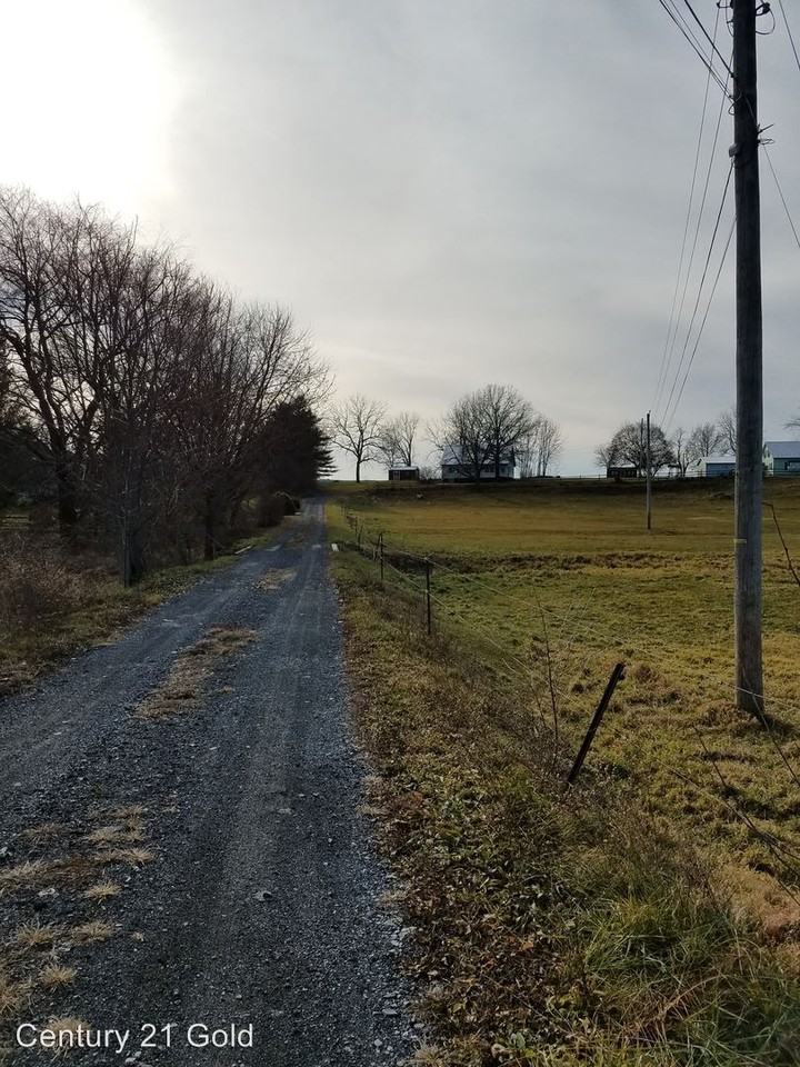 2 Martin Ln - Photo 2 of 9