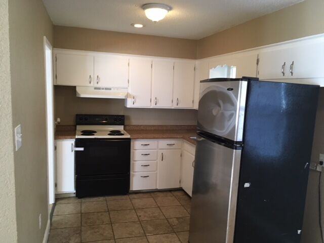 11136 E 9 St S - Photo 3 of 6