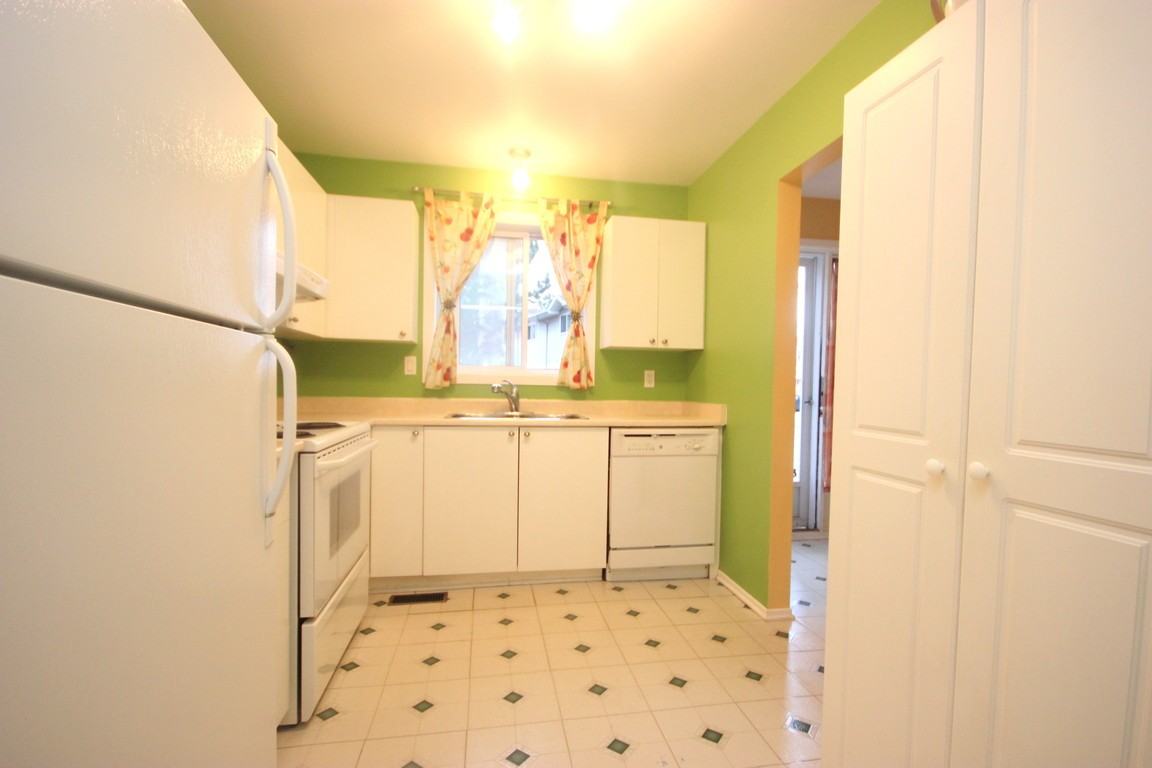 1807 Winter Rose Lane Apartments 1807 Winter Rose Ln, Ottawa, ON K1C