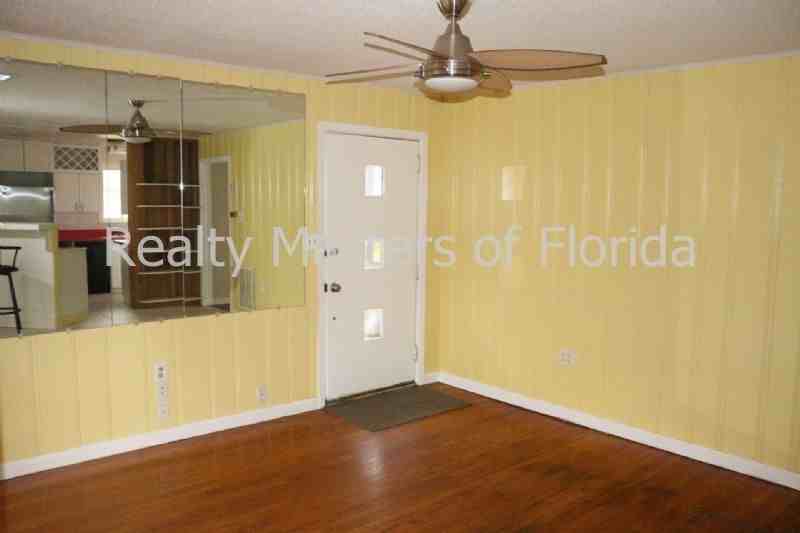 1912 E Cross St - Photo 2 of 20