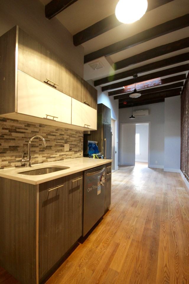 31 Montrose Avenue #17KG