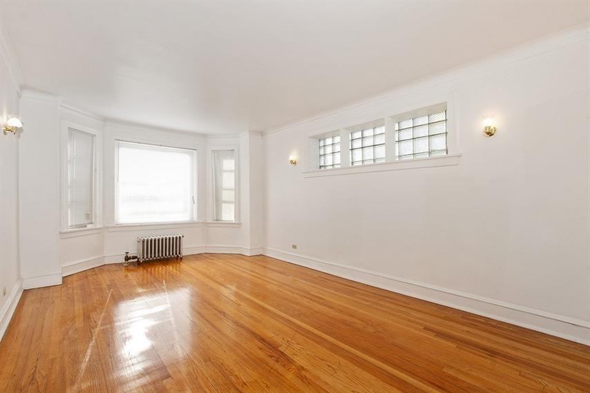 7953 S Wolcott Ave - Photo 2 of 5