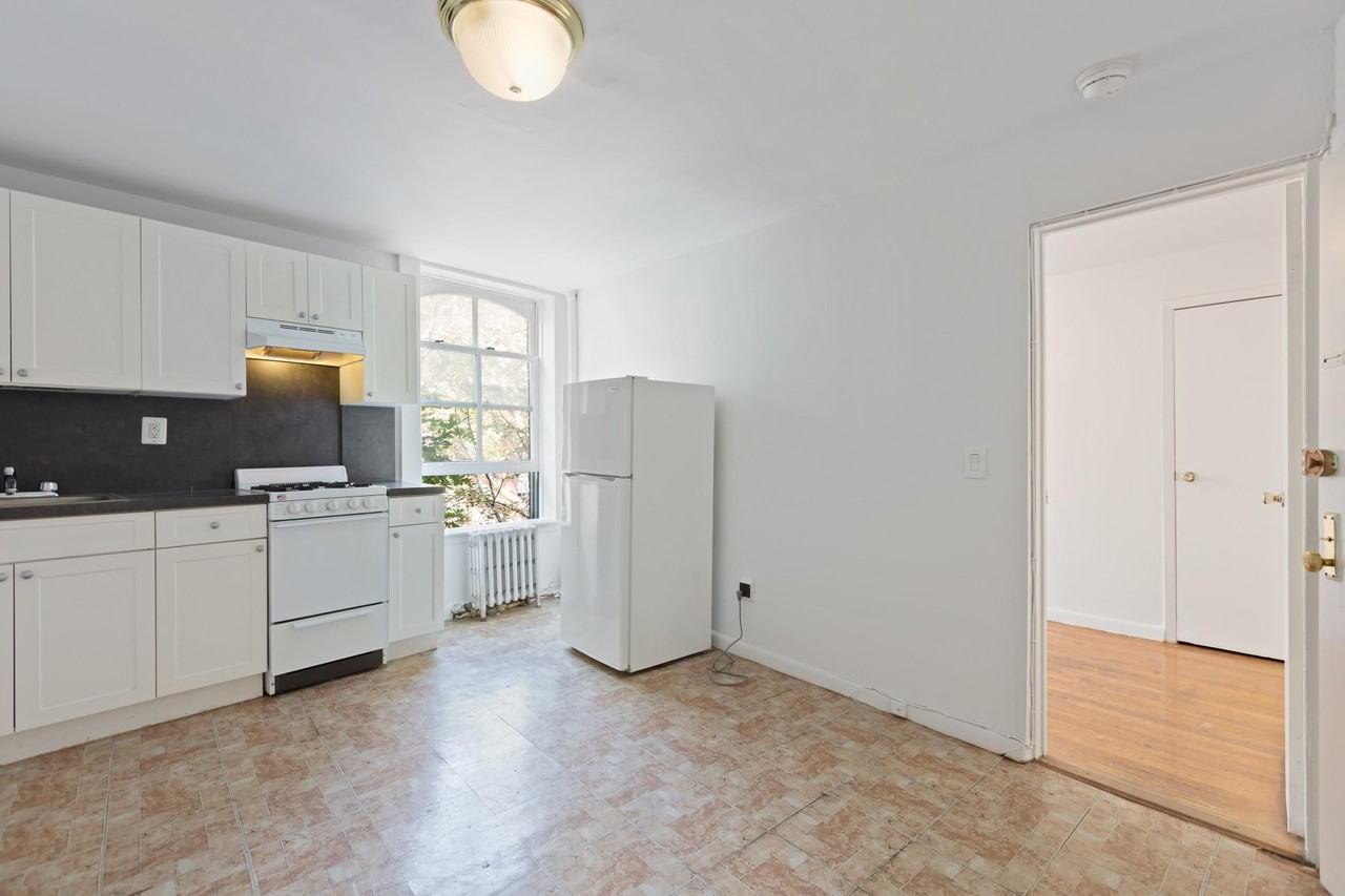 32 Joralemon St #E143