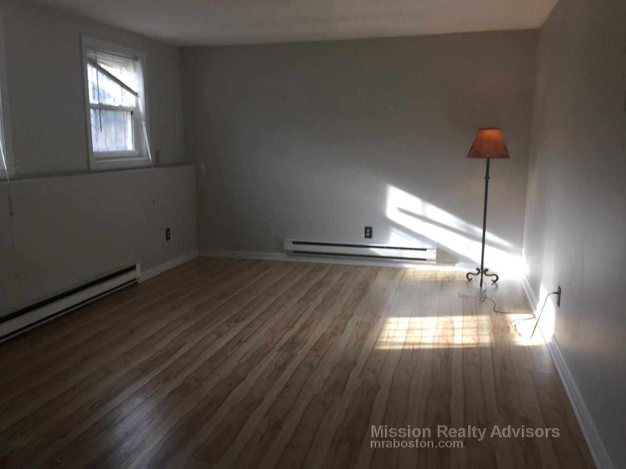 50 Fort Ave #B - Photo 3 of 13