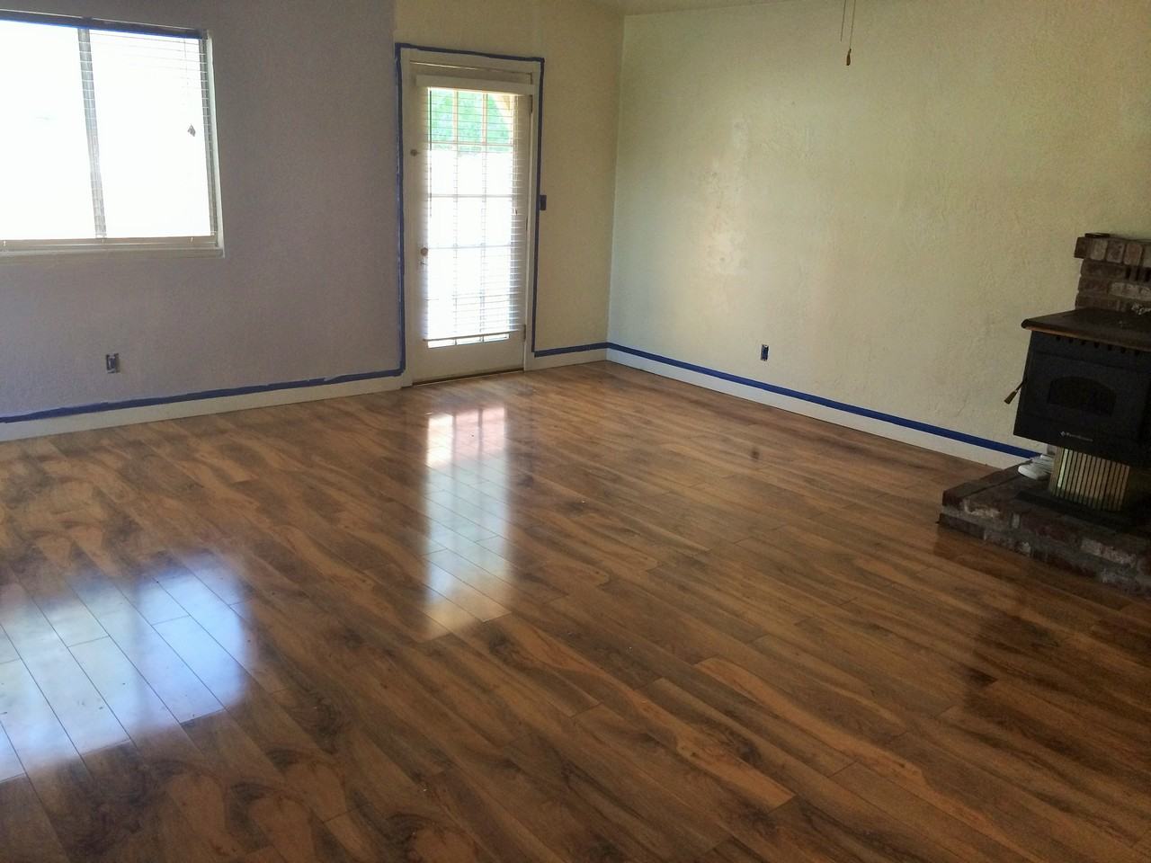 225 Hathaway Pl - Photo 3 of 8