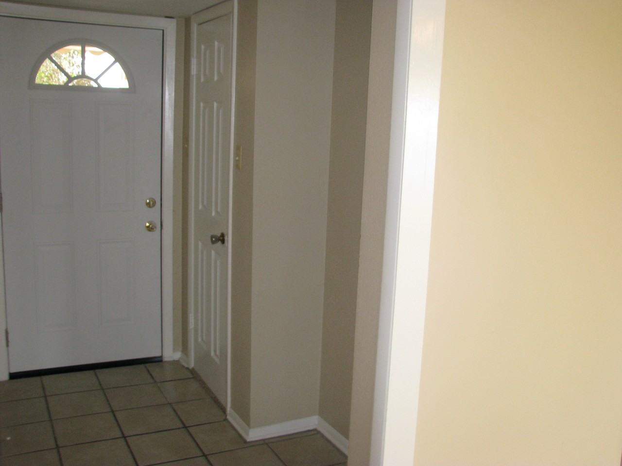 1312 Belaire Dr - Photo 2 of 12