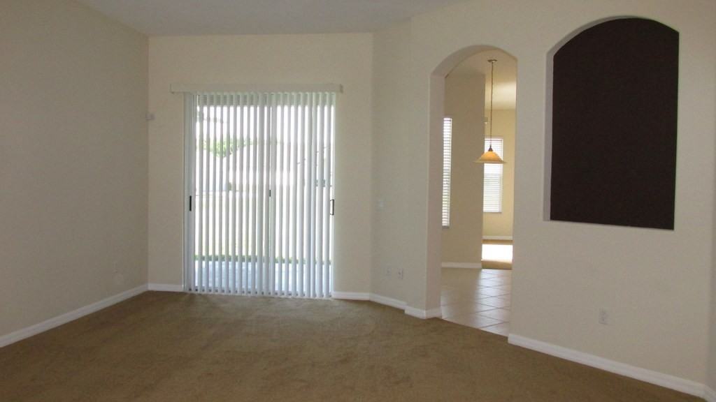 4428 Creekside Dr - Photo 3 of 16