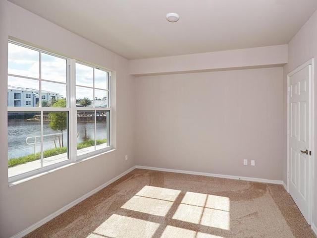 3305 Grant Ave - Photo 3 of 9
