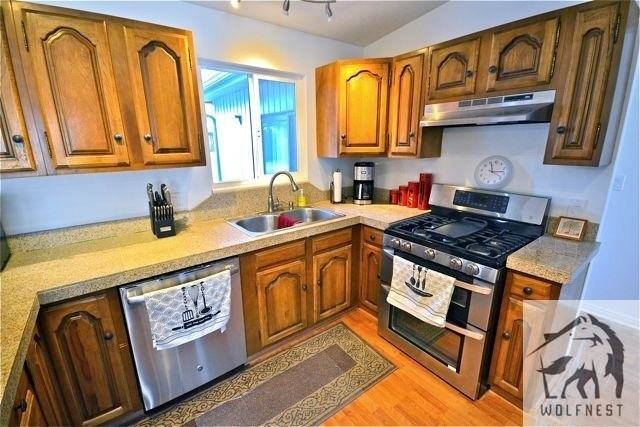 2556 Oak Creek Cir - Photo 2 of 21