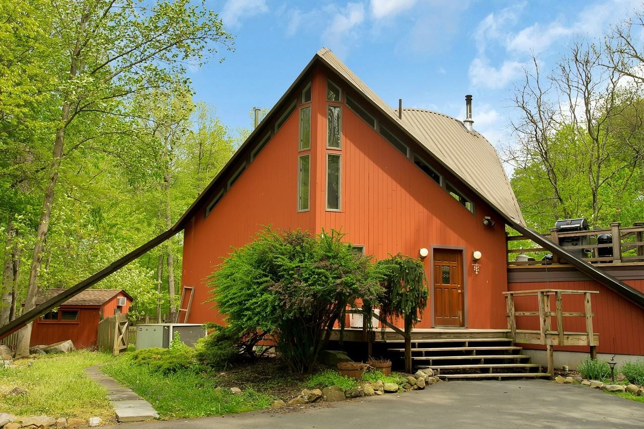 56 Woods Rd - Photo 2 of 16