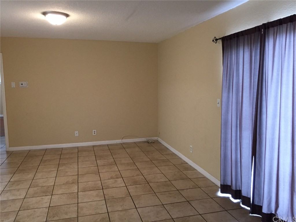 1064 Waters Ave - Photo 3 of 10