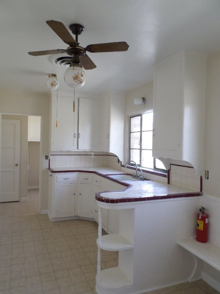 10425 Winesap Ave - Photo 3 of 8