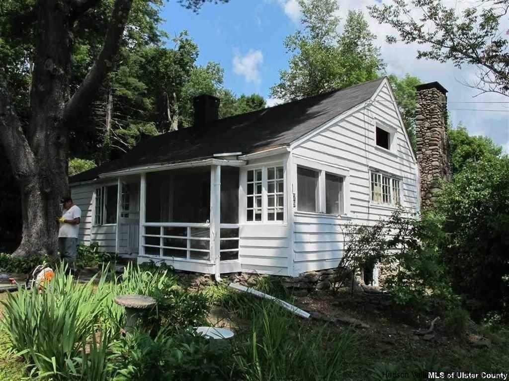 79 Reynolds Rd - Photo 2 of 9