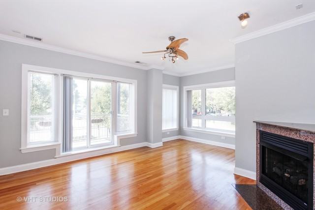 1065 W Thorndale Ave #1 - Photo 2 of 10