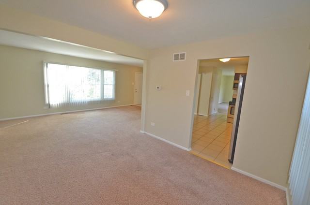 6237 157th St - Photo 2 of 8