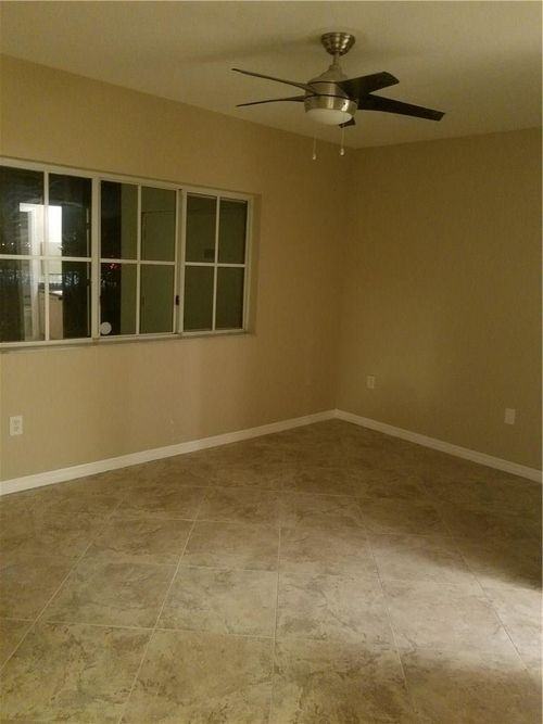 2574 Centergate Dr #3C - Photo 2 of 8