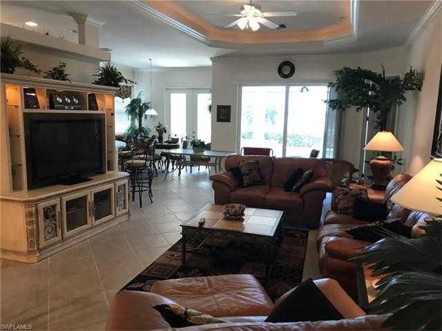 10402 Smoke House Bay Dr - Photo 3 of 9