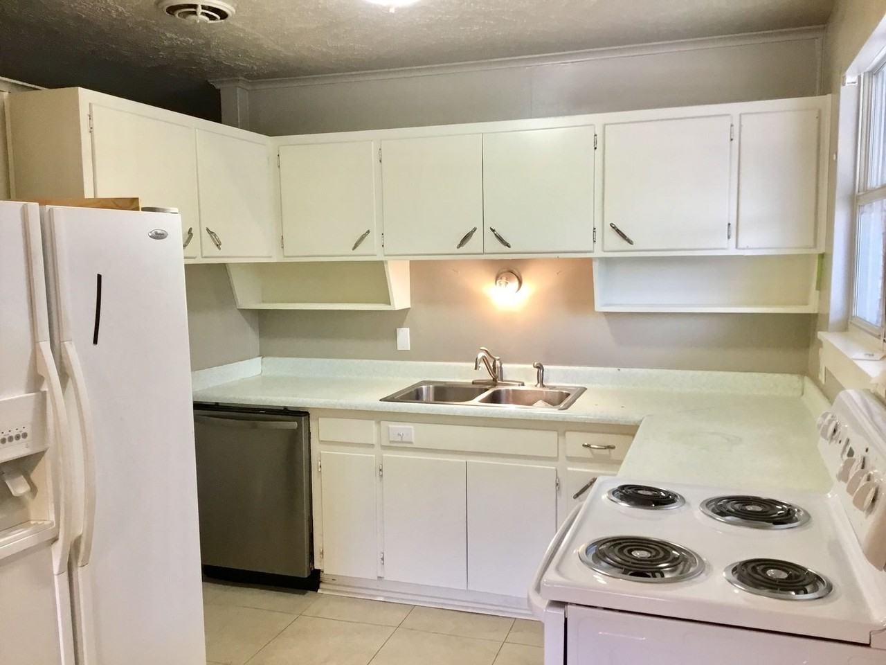 3624 N Laird Ave - Photo 3 of 12